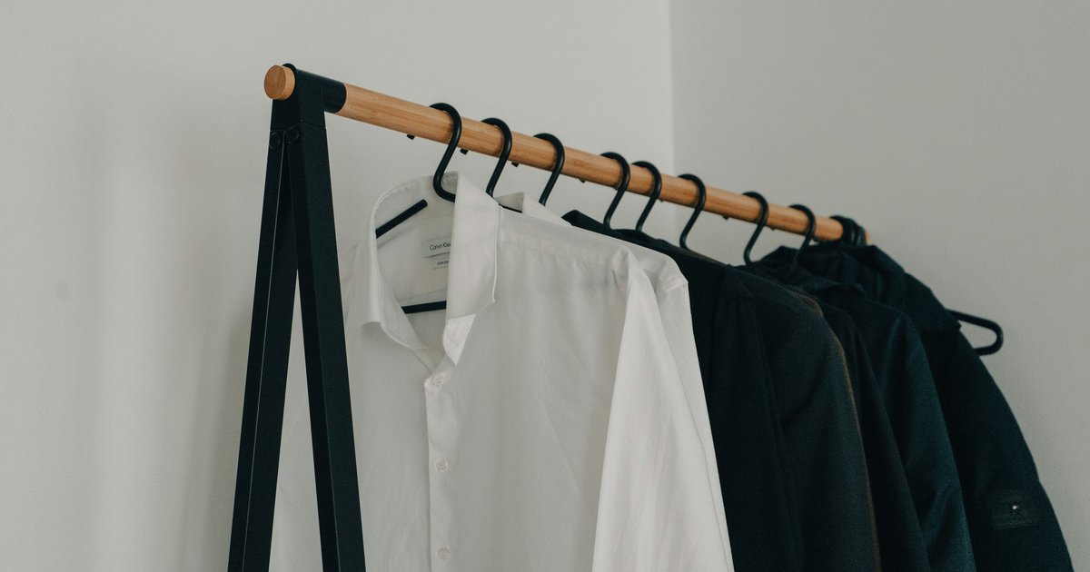 Styl minimalistyczny w modzie: Mniej znaczy więcej