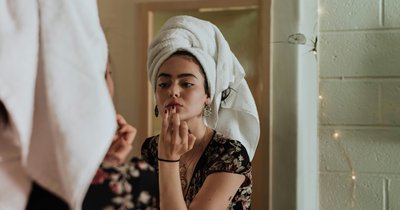 Beauty rutyna przed ważnym wyjściem - plan przygotowań krok po kroku